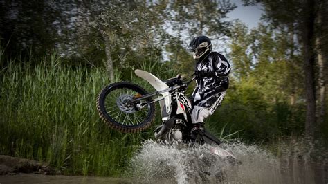 We hope you enjoy our growing collection of hd images to use as a background or home screen for your smartphone or computer. Dirt Bike Wallpaper HD | PixelsTalk.Net