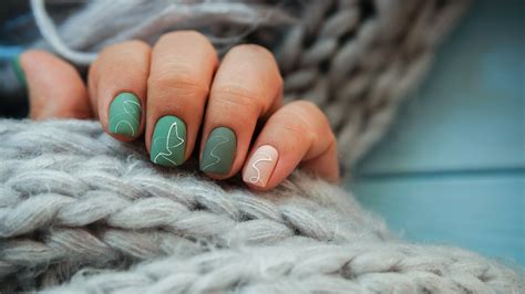 15 Of The Best Winter Nail Trends To Try This Season