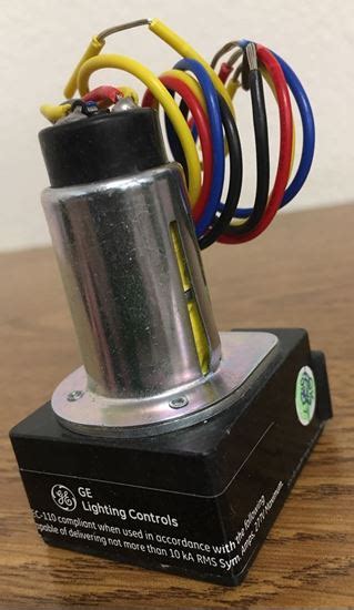 Rr9 relay with isolated 24v contact. RR9 - GE Lighting Controls RR9 Relay with isolated 24V ...