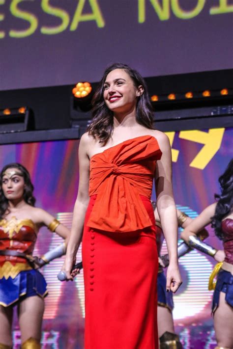 Gal Gadot Wonder Woman Panel At Argentina Comic Con In Buenos Aires