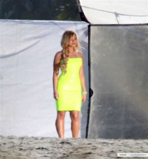 Demi Lovato Having A New Photoshoot At The Beach Photos Under Surfme