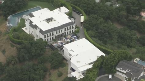 Jennifer Lopez Ben Affleck Buy 60m Beverly Hills Mega Mansion Wnct