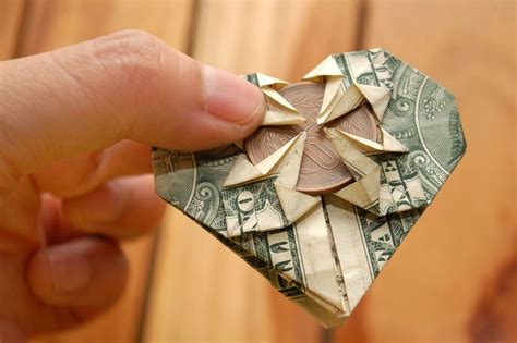 How To Fold A Dollar Into A Heart With Pictures Wikihow Dollar