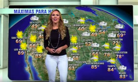 Weather Girl Camel Toe Mishap Caught Live On Tv And Beamed Around The