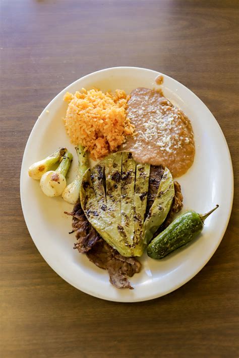Foodie Flavors With Quekas and Super Carniceria Las Palmas in Kalamazoo
