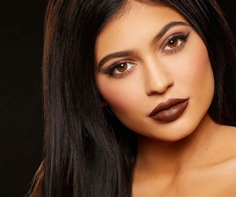 kylie s lip kit sold out in less than a minute