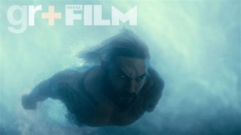 New Justice League Image Reveals Aquaman On The War Path Collider
