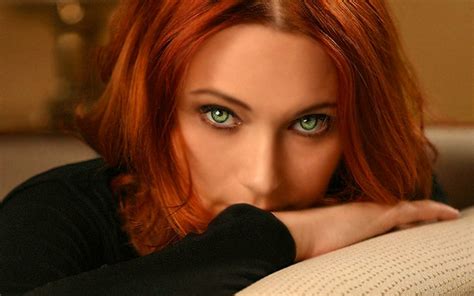 Beautiful Red Heads With Green Eyes Bluish Black Hair Hair Your Beautiful Eyes