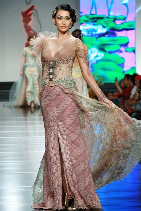 Model Kebaya Brokat 2020 30 Model Baju Kebaya Bahan Brokat Fashion Modern Dan Terbaru 2020