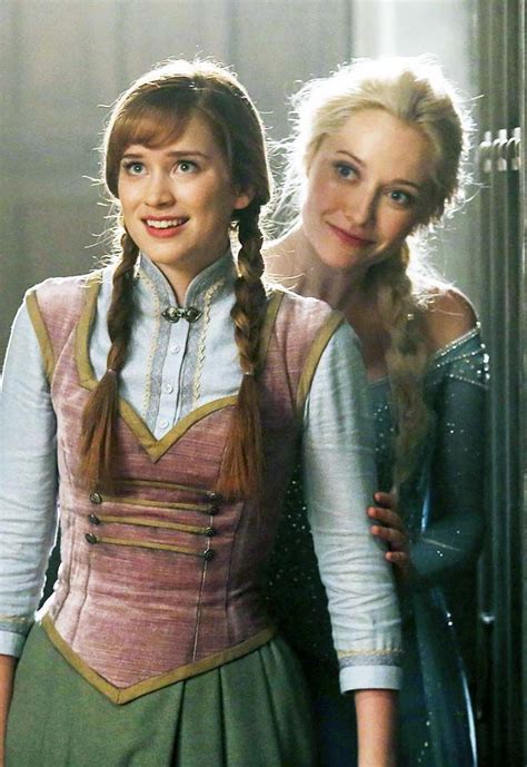 Elizabeth Lail Georgina Haig Elsa And Anna Come To Once Upon A Time Once Upon A Time Movies