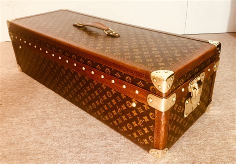 Antique Louis Vuitton Brittanica Encyclopedia Trunk Pinth Vintage Luggage