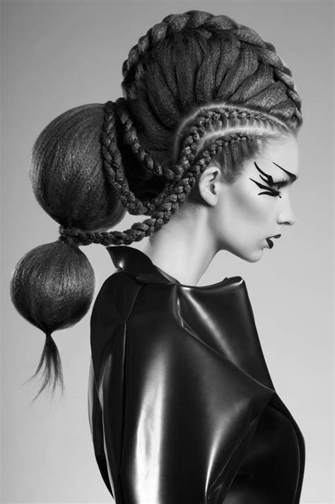 Pin By Lυчаиа On ใ ໕អරරនξ τჩវន ɥɐıɹṧтʏℓḙ Artistic Hair Avant