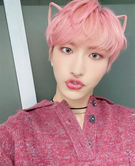 Pin by 𝓐𝓴𝔂𝓻𝓪 𝓢𝓴𝓸𝓽𝓽 on ATEEZ 에이티즈 Instagram update Park seong hwa Pink hair