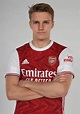 [Photos] Martin Odegaard poses in Arsenal kit after completing move ...