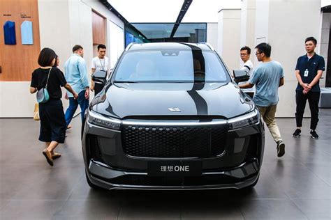 Chinas Li Auto Raises 750 Million Through Bond Sale To Fund Electric