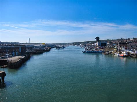 The River Medina Cowes Isle Of Wight This Shot Was Tak Flickr