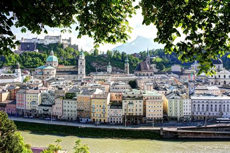 Die Salzburger Altstadt mit der Festung 
