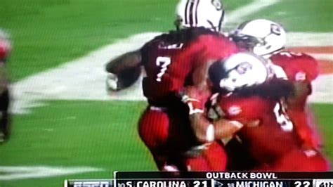 And jadeveon clowney of south carolina delivered what will likely go down as the biggest hit of the college football season as he broke through the line and removed both the helmet and the football from the michigan. South Carolina's # 7 Clowney's big hit - YouTube