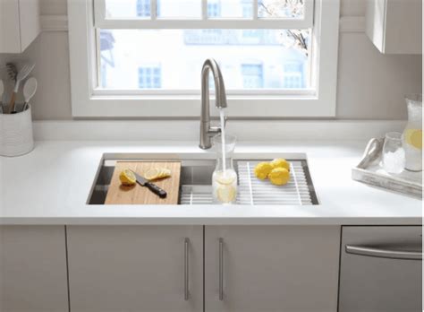Advantages of a single basin sink single basin sinks have an overall footprint that is usually smaller a double basin, but you'll have a lot more room to work with. Single vs Double Kitchen Sink: Which is Better? | Caroline ...