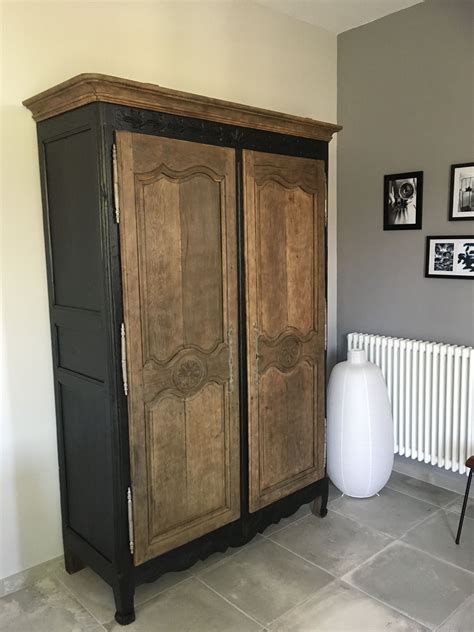 Relooking D Une Armoire Ancienne Armoire Vieilles Armoires Armoire Ancienne