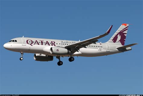 Airbus A320 232 Qatar Airways Aviation Photo 2143440
