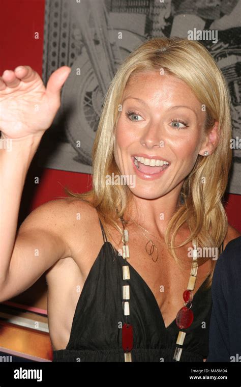 Kelly Ripa Hi Res Stock Photography And Images Alamy