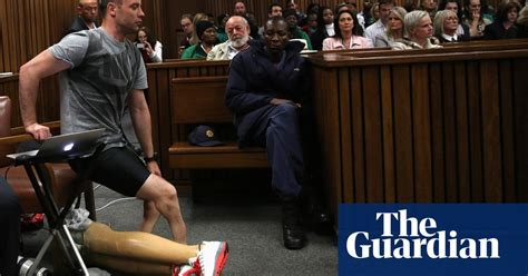 oscar pistorius demonstrates walking without his prosthetic legs in court video world news