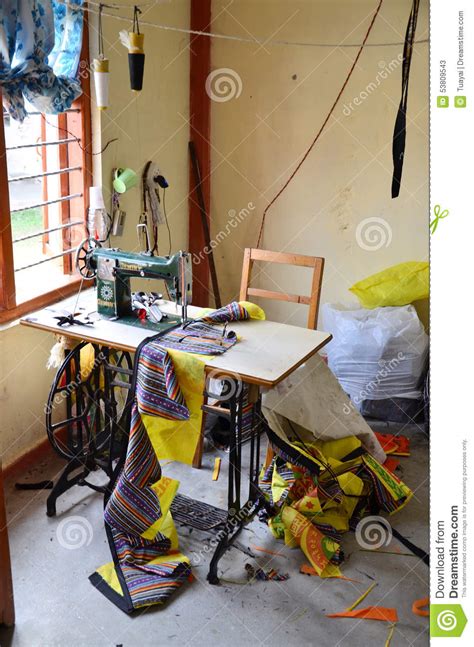 Price on cif in airports: Sewing Machine For Make Souvenir From Cloth At Tibetan ...