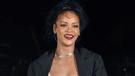 Who Is Rihanna Dating The Internet Goes Wild Over Singers New Man