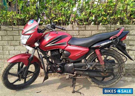 Powered by honda's revolutionary optimax & ergotec technologies, the cb shine is a companion that understands & fulfills the rider's need to do more cb shine is powered by a newly developed 125cc 'optimax' engine, which maintains optimum input for maximum output and incorporates cutting edge. Used 2014 model Honda CB Shine for sale in Kolkata. ID ...
