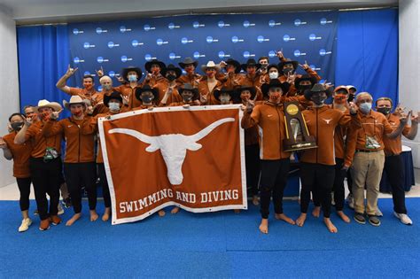 Texas Mens Swimming And Diving Team Hangs 15th National Championship Banner