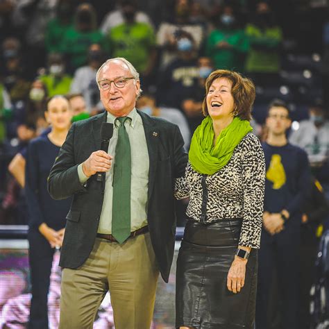 Legendary Coach Muffet McGraw Inducted Into Notre Dame Basketball Ring Of Honor