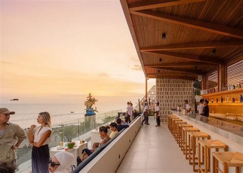 37 Best Sunset Bars In Bali With Ocean Views Galore Honeycombers Bali