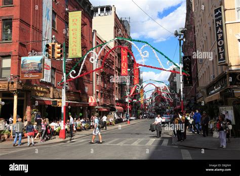 Mulberry Street Hi Res Stock Photography And Images Alamy