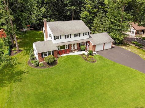 4 Parkwood Dr Burnt Hills Ny Property Listing From Davies Davies