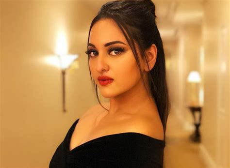 Sonakshi Says Her Mother Used To Constantly Ask Her To Lose Weight Daily Times