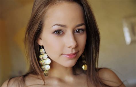 Darisha Roxx Cute Faces Drop Earrings Stars Beauty Lips Jewelry