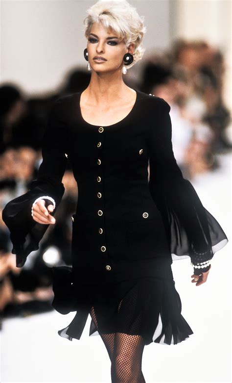 Linda Evangelista Walked For Chanel Rtw Runway Show Fw 1991 Linda