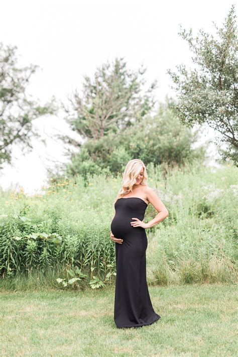 beautiful outdoor maternity session nicole and will rockford michigan — laurenda marie