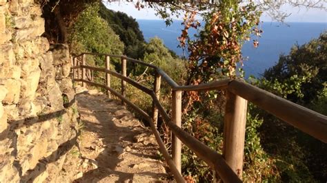 Cinque Terre Hiking Sentiero Azzurro From Monterosso To Vernazza Youtube