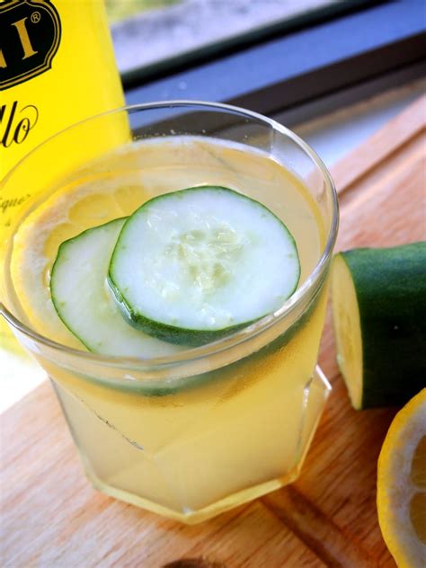 Drinking regular water is definitely refreshing, but not nearly as yummy as sipping on coconut water. Limoncello Coconut Water Cocktail - Lake Shore Lady