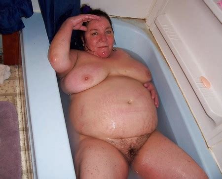 Voyeur Wives Bathe In The Bathtub Hairy Chubby Ol Pict Gal
