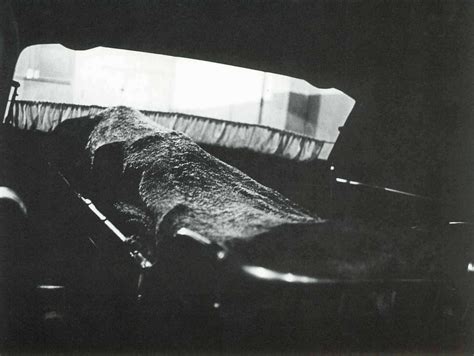 Дуглас кирклэнд, питер богданович, стивен гайдос и др. Épinglé sur Marilyn's Funeral and last days