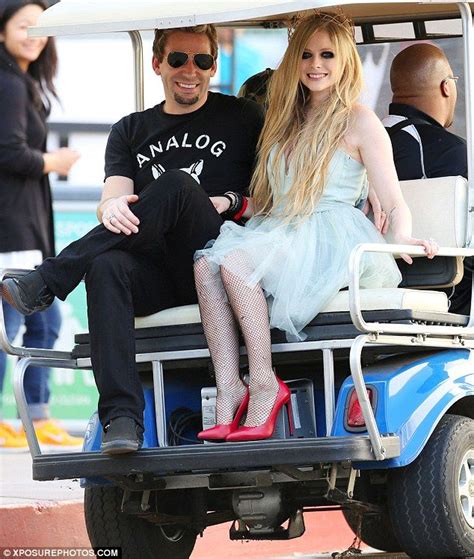 Just Married Avril Lavigne Weds Nickelback Frontman Chad Kroeger In