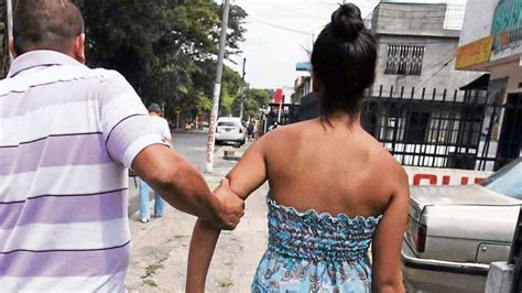 Padre E Hija Están Presos Por Trata Periódico Am