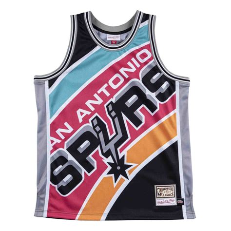 Not only is it in line with the original design, this base coat embraces both our full jersey collection. Camiseta Big Face de M&N de los Spurs ⭐️ Baloncesto NBA