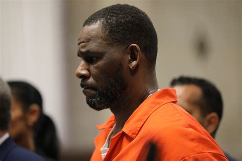 R Kelly Jury Shown Graphic Video Clips Of Star Allegedly Sexually