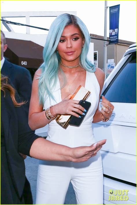 Kylie Jenner Has Blue Hair Again See The New Photos Photo 3412397 Kylie Jenner Pictures