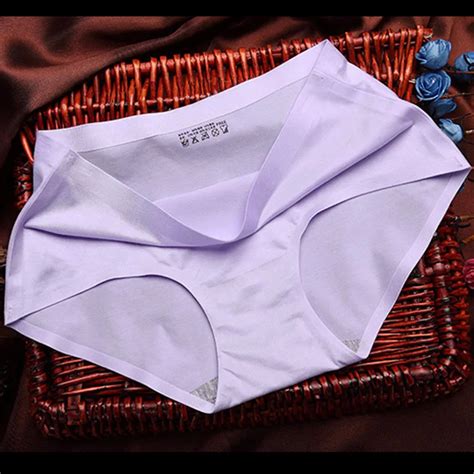 2018 Summer Sexy Women Underwear Panties Lingerie Briefs Hot Sale Stretch Ice Silk Panties Split