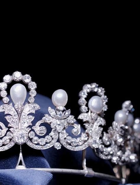 Close Up Of The Diamond And Pearl Festoon Tiara Made By Kochert For